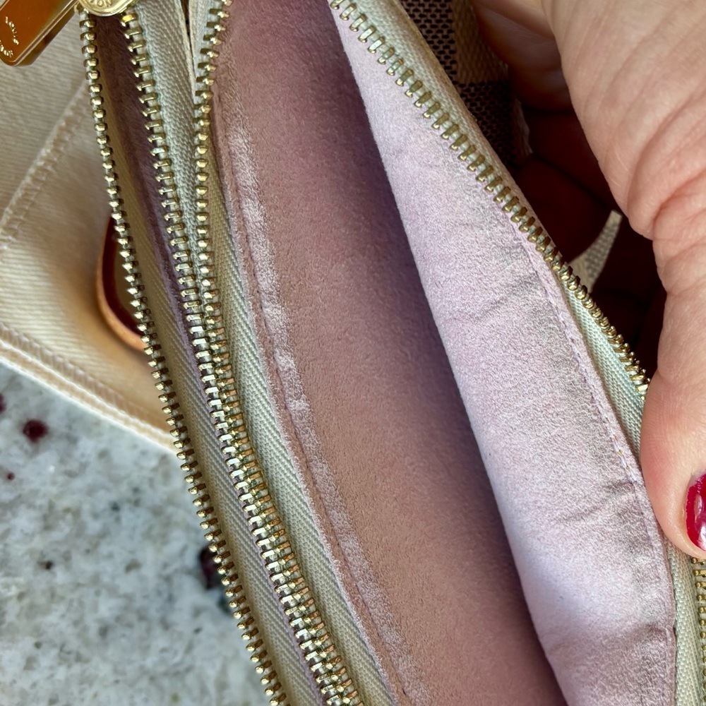 Louis Vuitton Double Zip Pochette Damier Azur - Picture 10 of 16